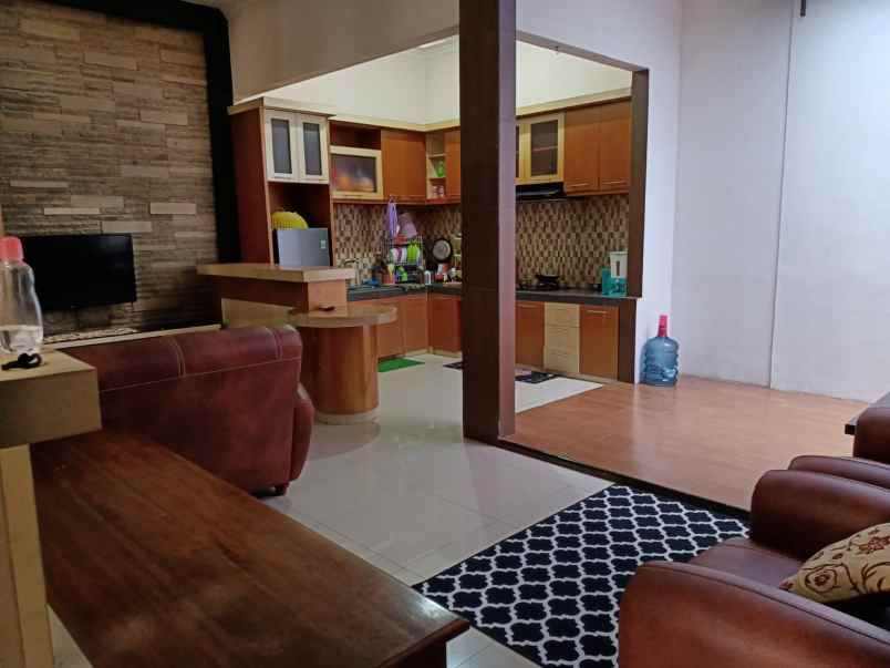 dijual rumah jl terusan pembangunan