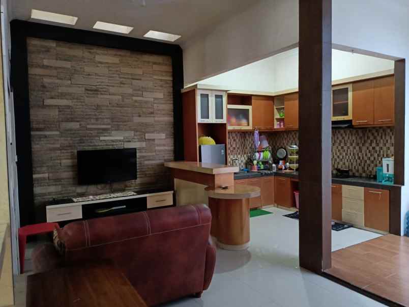 dijual rumah jl terusan pembangunan