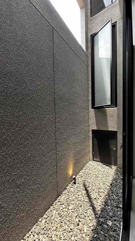 dijual rumah jl w r supratman no 14