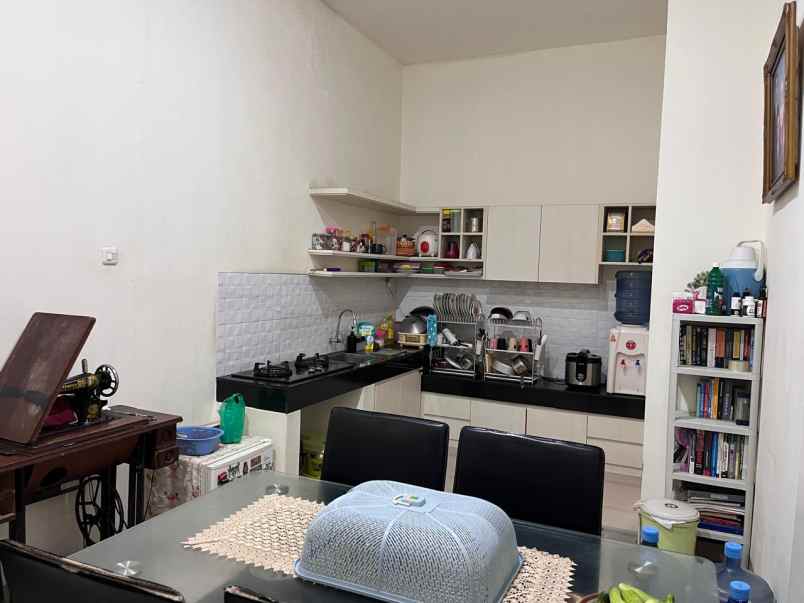 dijual rumah jl zingonium timur grand