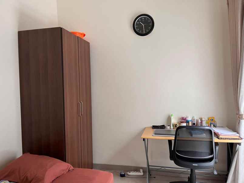 dijual rumah jl zingonium timur grand