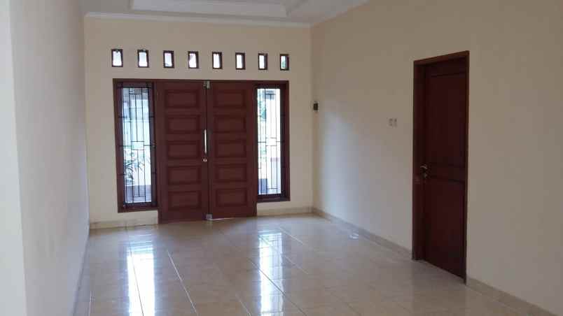dijual rumah jln larangan indah raya
