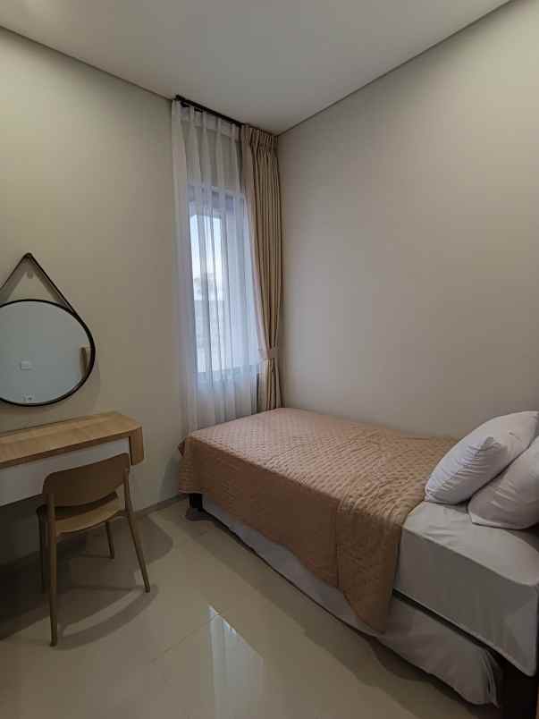 dijual rumah jln mayang tegalluar