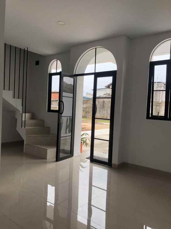 dijual rumah jln salamun cilangkap baru