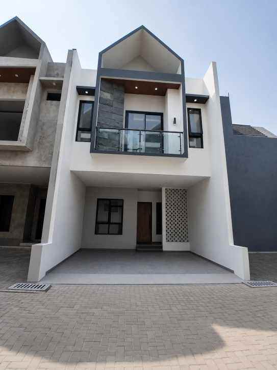 dijual rumah jln warung sila cipedak