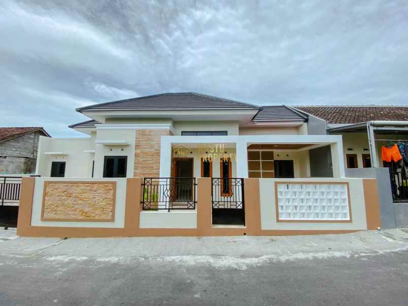 dijual rumah kalasan