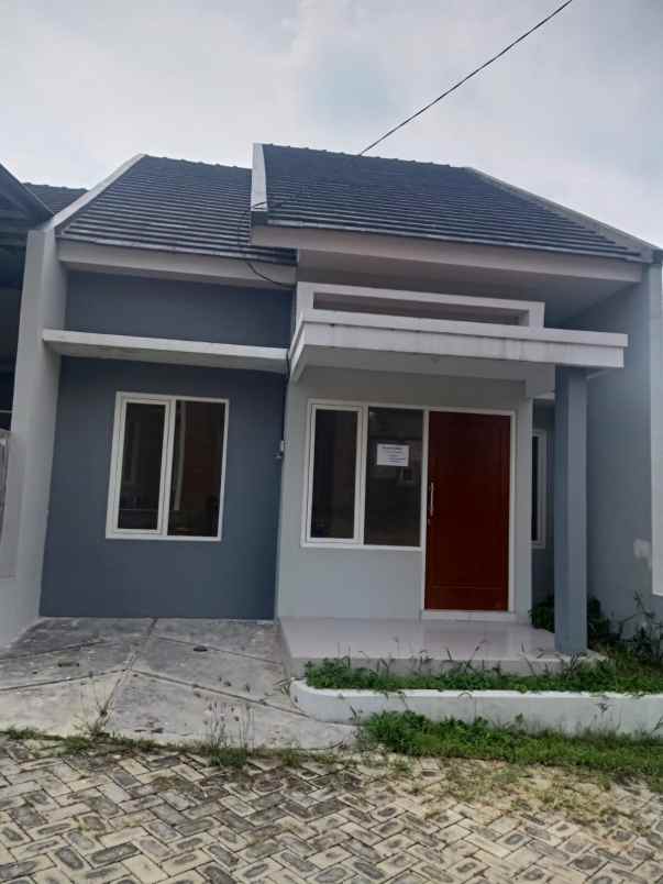 dijual rumah karangploso