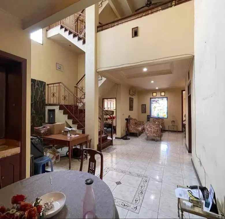 dijual rumah karangtengah