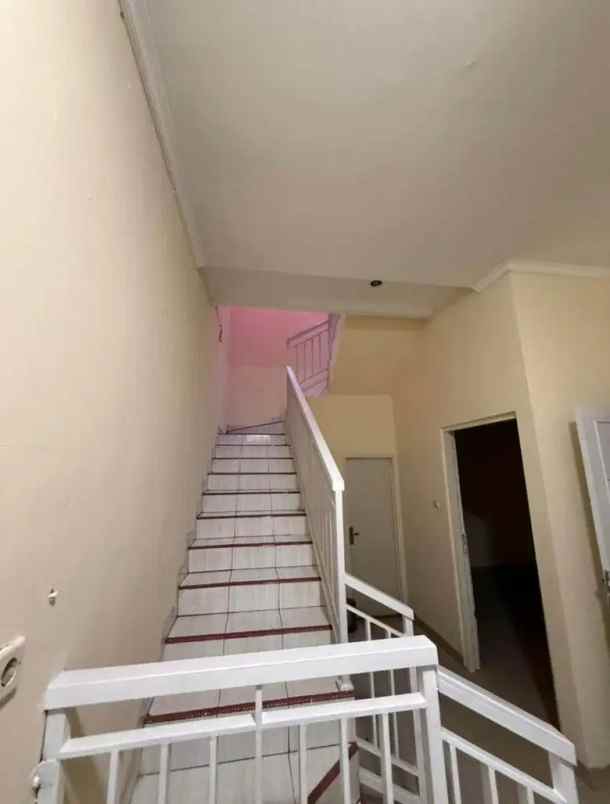 dijual rumah kebayoran lama