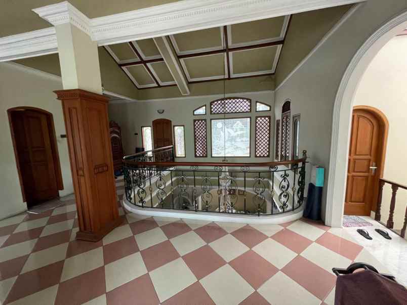 dijual rumah kebon baru tebet