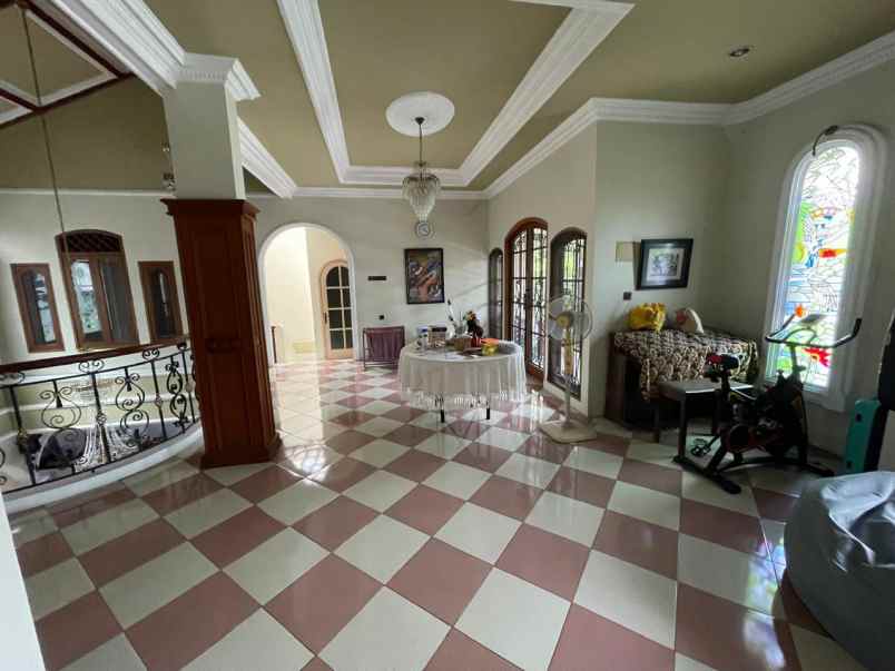 dijual rumah kebon baru tebet