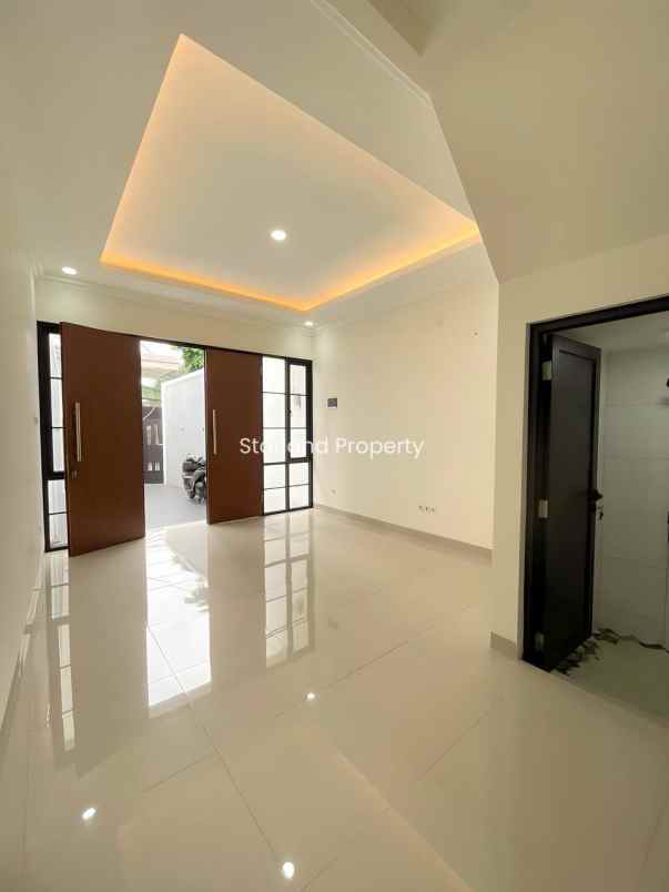 dijual rumah kebon jeruk jakbar