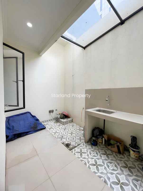 dijual rumah kebon jeruk jakbar