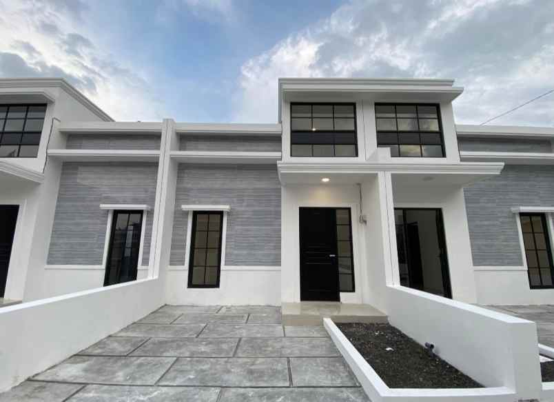dijual rumah kebraon