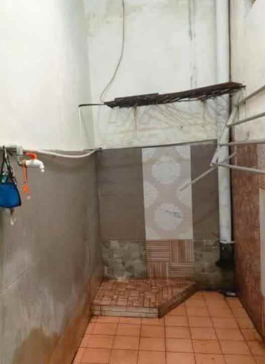 dijual rumah kebraon