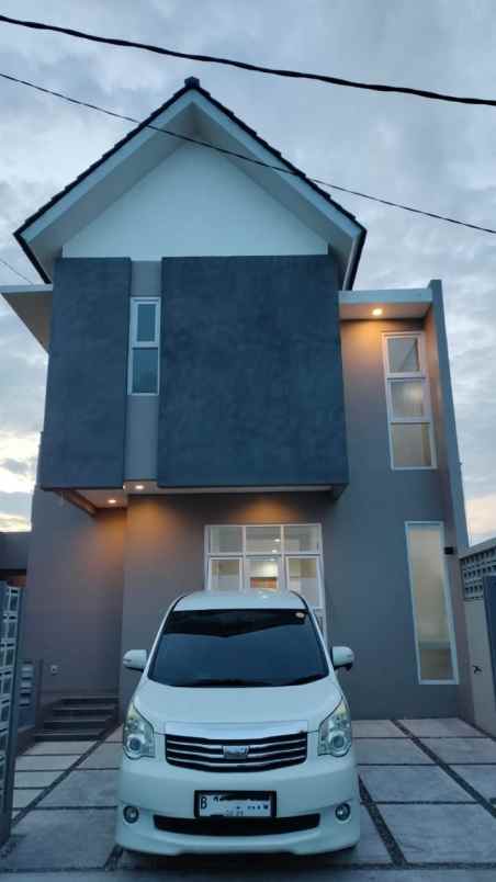 dijual rumah kec cisaranten kulon