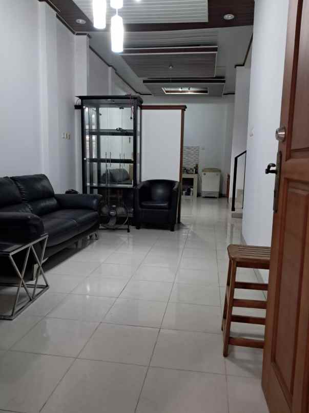 dijual rumah kelapa gading