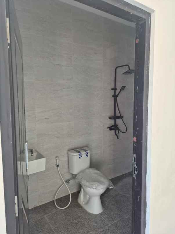 dijual rumah kelapa hybrida kelapa gading