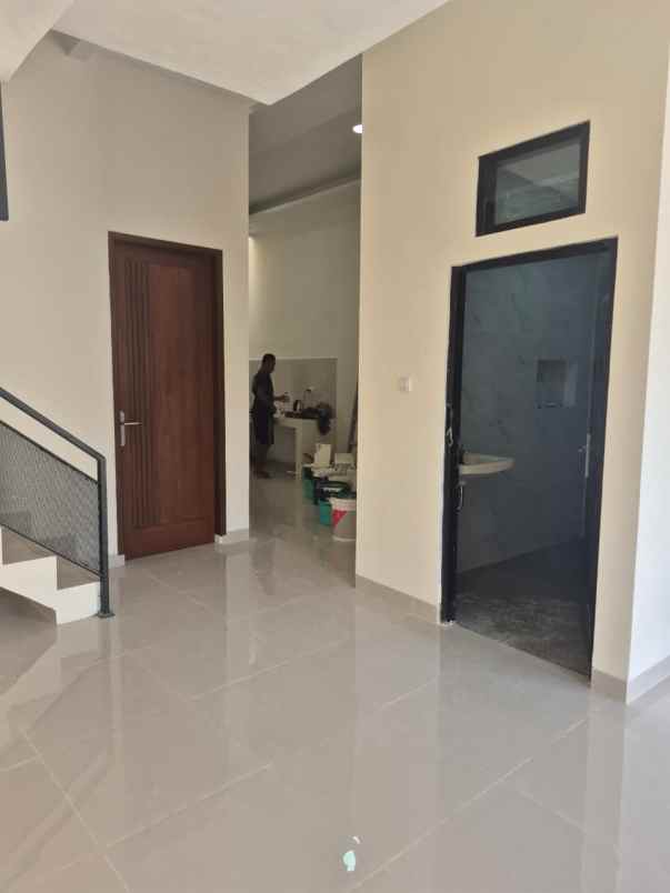 dijual rumah kelapa hybrida kelapa gading