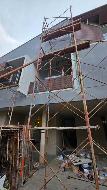 dijual rumah kemang bangka