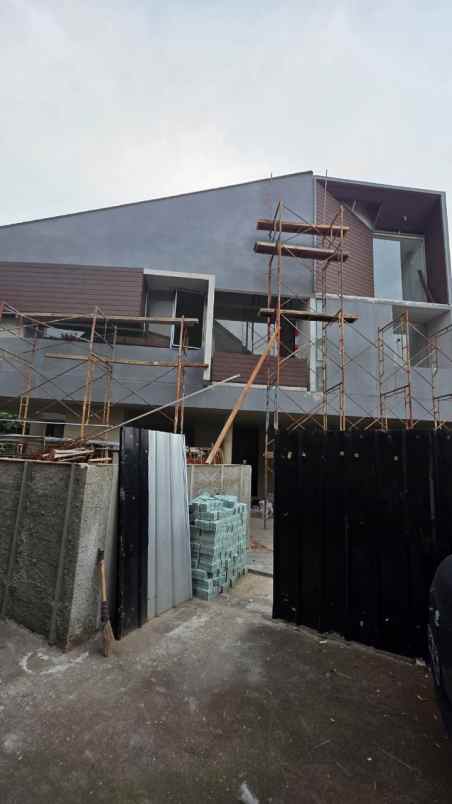 dijual rumah kemang bangka