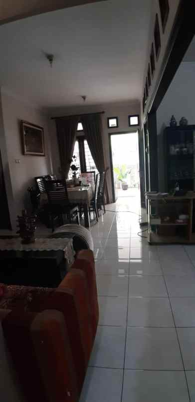 dijual rumah kemang pratama 3