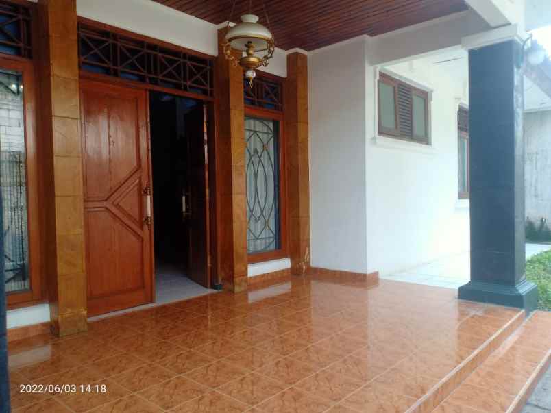 dijual rumah kemang selatan bangka