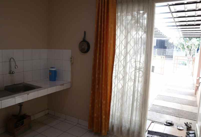 dijual rumah kencana loka lokasi bsd tangerang selatan