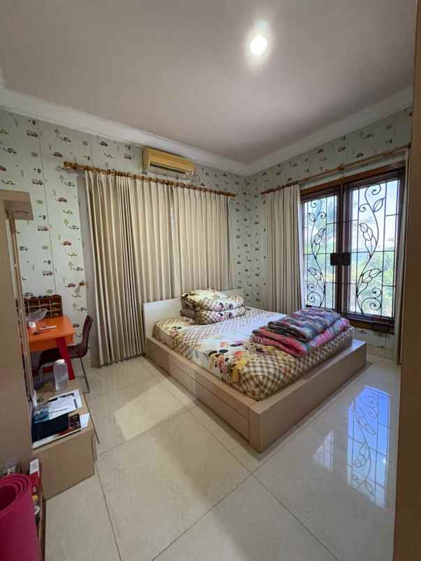 dijual rumah klampis