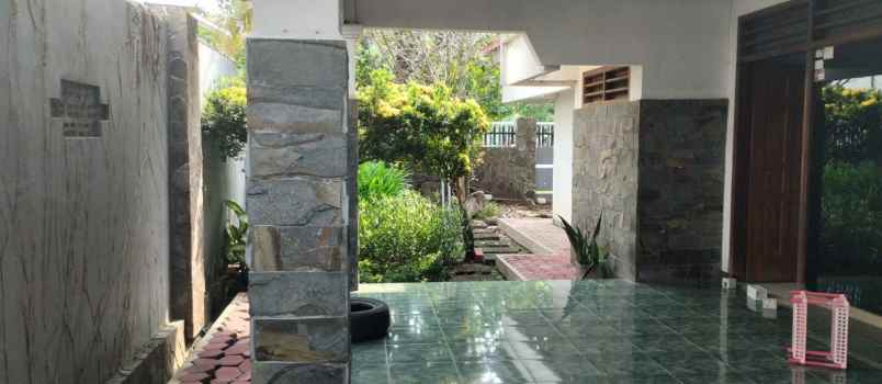 dijual rumah klampis