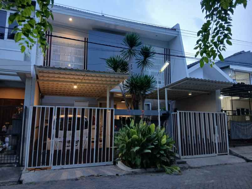 dijual rumah klampis semolo barat