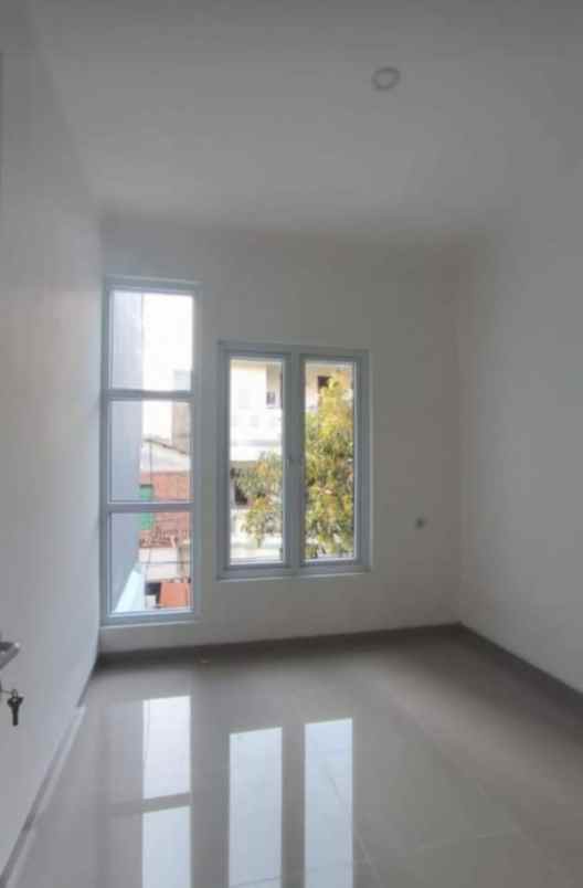 dijual rumah komp beacukai sukapura