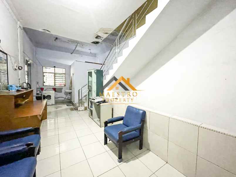 dijual rumah komplek asia megamas