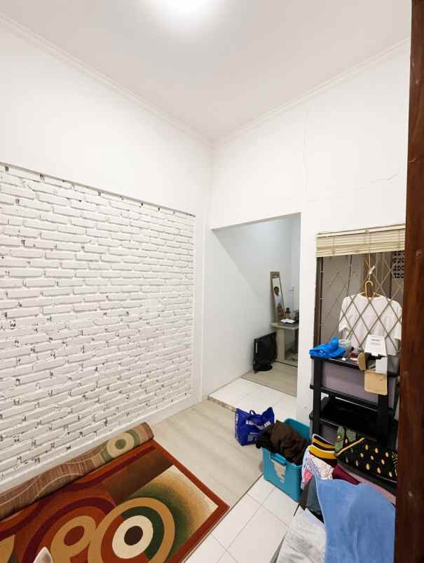 dijual rumah komplek bumi panyileukan