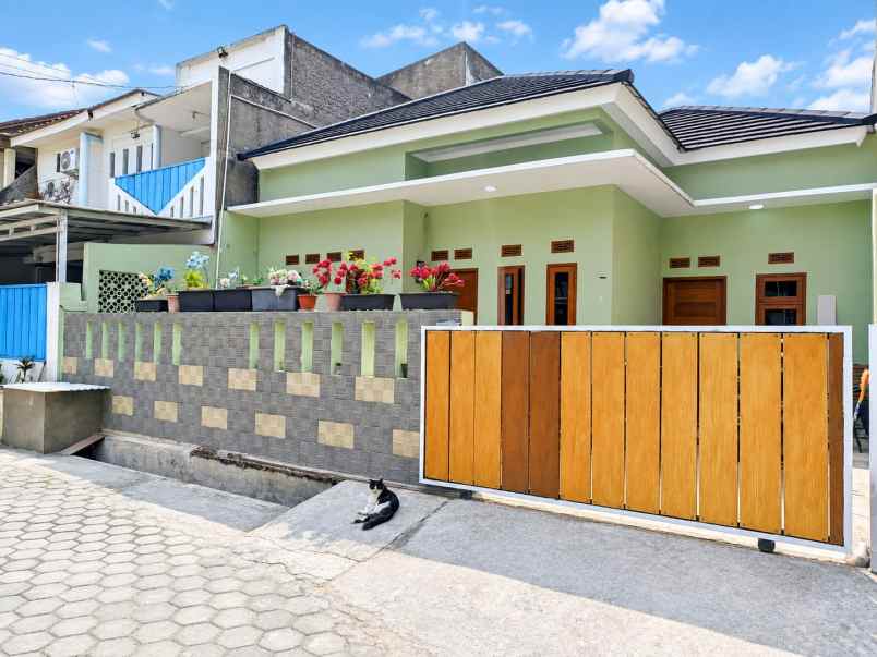 dijual rumah komplek bumi panyileukan