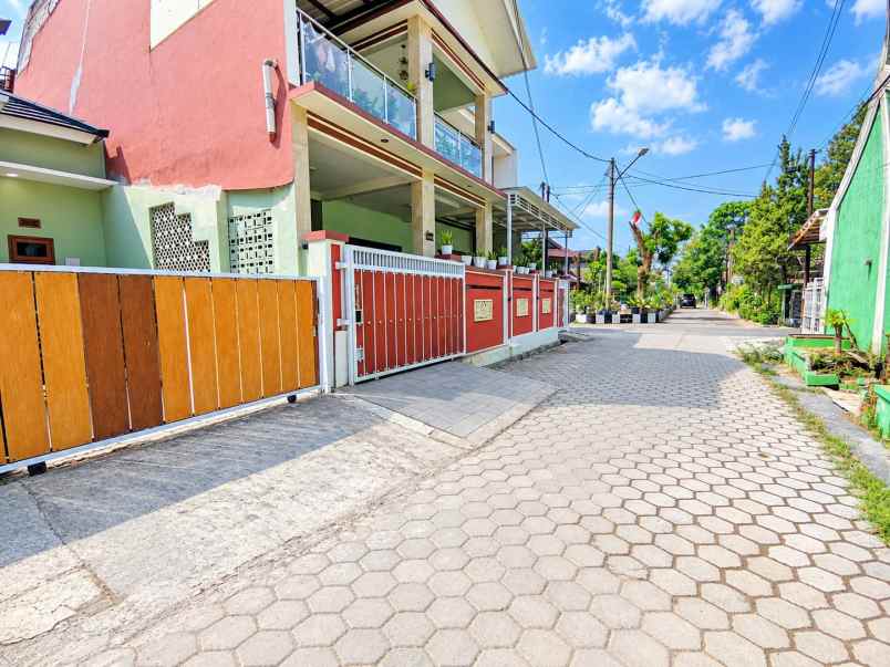 dijual rumah komplek bumi panyileukan