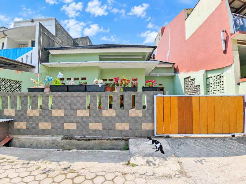 dijual rumah komplek bumi panyileukan