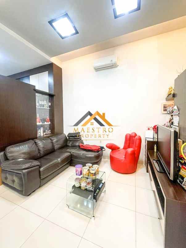 dijual rumah komplek cemara asri jalan