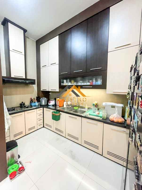 dijual rumah komplek cemara asri jalan