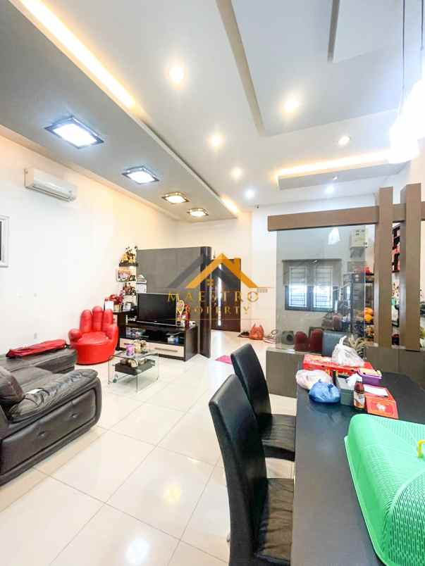 dijual rumah komplek cemara asri jalan