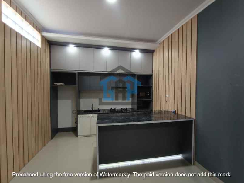 dijual rumah komplek cihanjuang cibabat