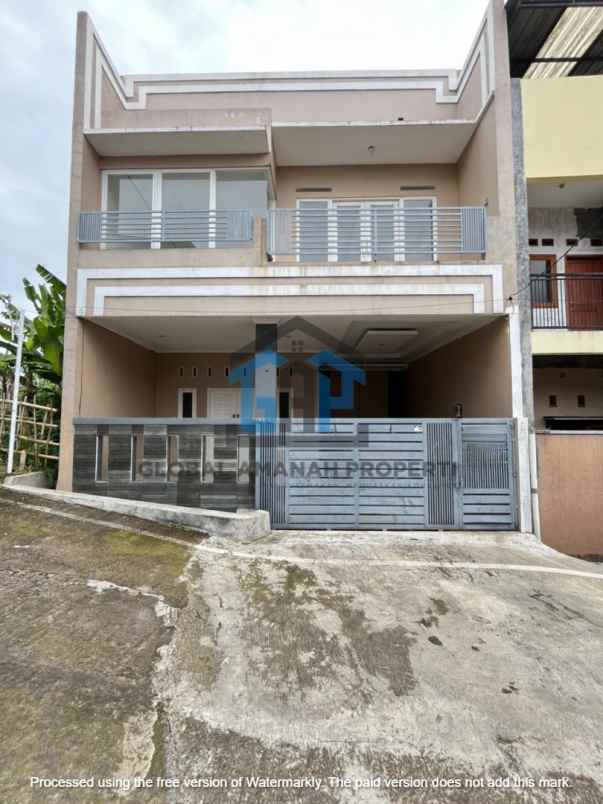 dijual rumah komplek cihanjuang cibabat