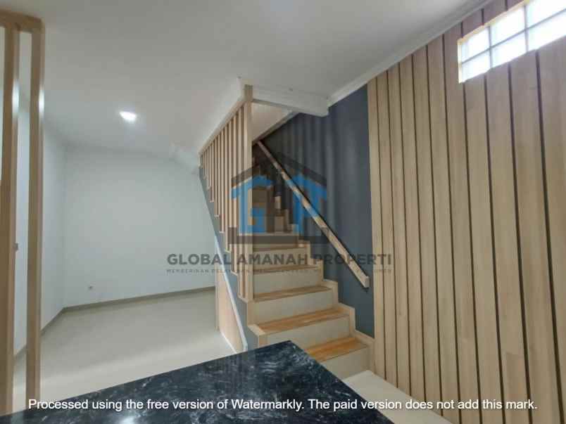 dijual rumah komplek cihanjuang cibabat