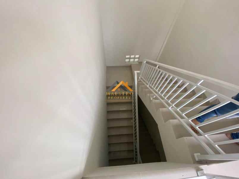 dijual rumah komplek citra garden