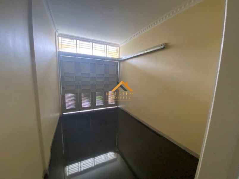 dijual rumah komplek citra garden