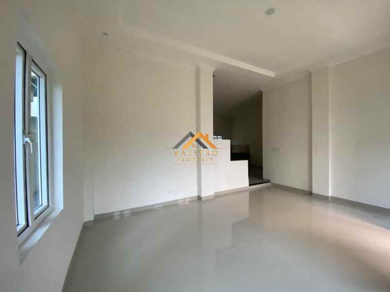 dijual rumah komplek citra garden
