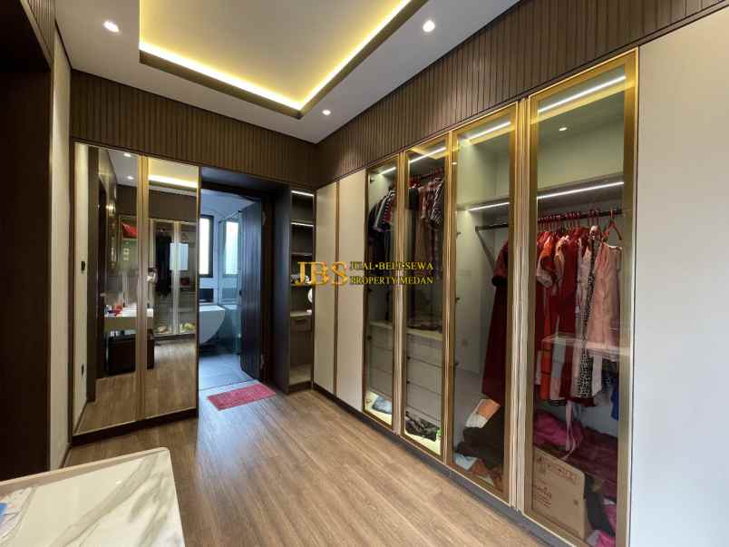 dijual rumah komplek citraland gama