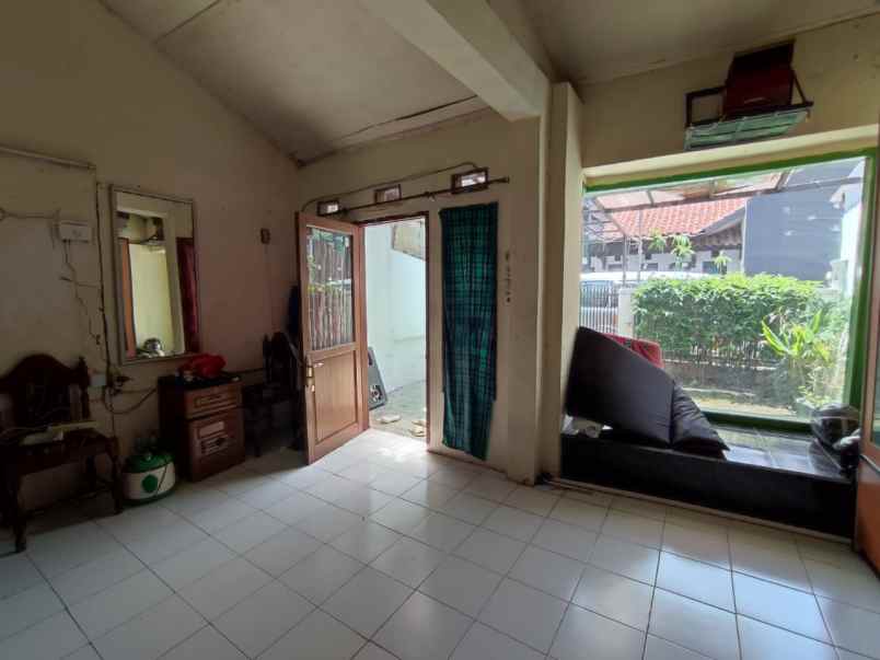 dijual rumah komplek griya cempaka arum