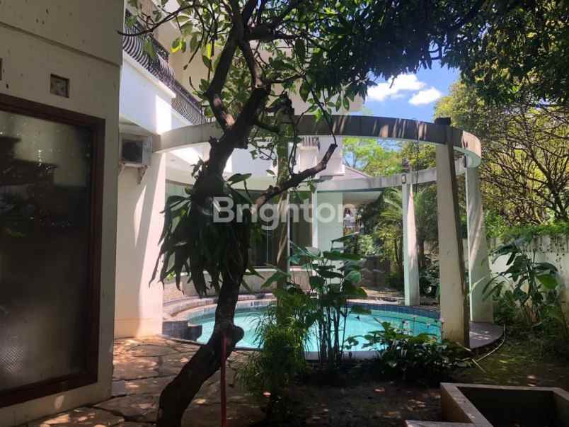 dijual rumah komplek menteri patra