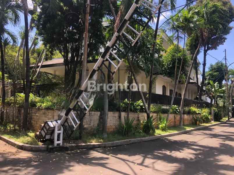 dijual rumah komplek menteri patra